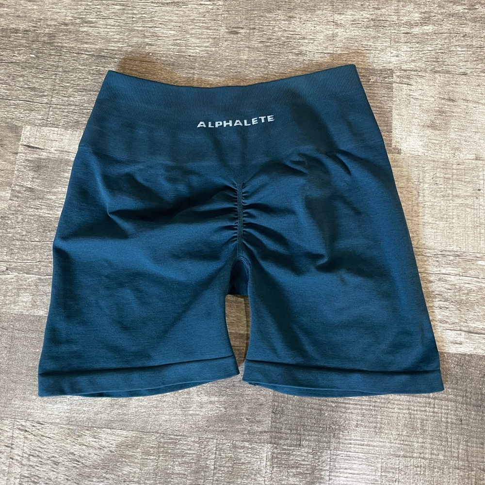 Alphalete amplify 4.5” size medium in midnight